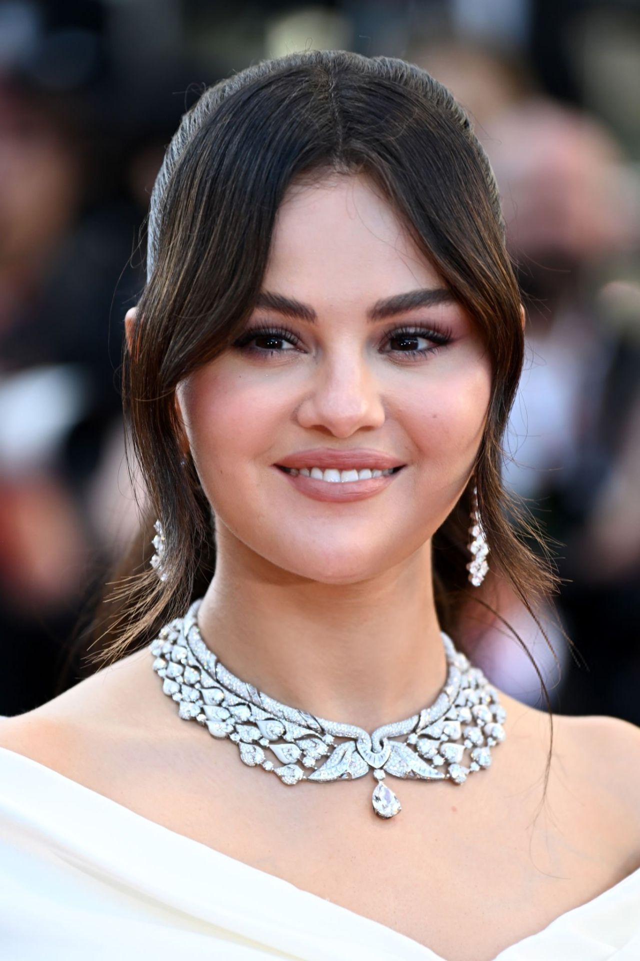 SELENA GOMEZ AT EMILIA PEREZ RED CARPET AT 2024 CANNES FILM FESTIVAL04